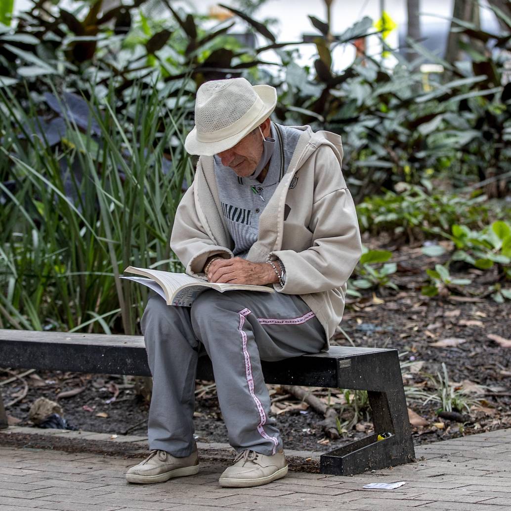El envejecimiento en Colombia tendrá implicaciones en el mercado laboral, el sistema de pensiones y los servicios de salud. Foto: Juan Antonio Sánchez El envejecimiento en Colombia tendrá implicaciones en el mercado laboral, el sistema de pensiones y los servicios de salud. Foto: Juan Antonio Sánchez