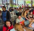 Jornada de caracterización de personas que buscan vivienda en Medellín. FOTO: Cortesía Alcaldía de Medellín.