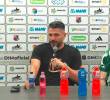 Javier Gandolfi durante la rueda de prensa después del clásico, acompañado por David Ospina. FOTO DIMAYOR