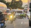 Accidente en la Avenida Paralela por el puente de la Madre Laura. FOTO: EL COLOMBIANO