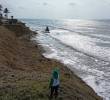 La erosión costera se está comiendo el 62% del área de longitud del litoral del Urabá antioqueño. En algunas zonas de Arboletes, Necoclí y Urabá el mar se adentra hasta 15 metros por año. FOTO Manuel Saldarriaga