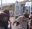 Los tres delincuentes que cometieron las lesiones con ácido fueron capturados minutos después. IMAGEN TOMADA DE VIDEO