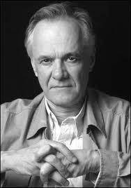 El 24 de octubre Fernando Vallejo cumple 80 años y no ha habido celebraciones. Foto Archivo