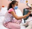 Mascotas les dan último adiós a sus humanos en hospital de Bogotá