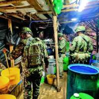 La incautación y destrucción de los laboratorios del Clan del Golfo ha sido uno de los golpes económicos y estratégicos más fuertes contra este grupo criminal. FOTO Cortesía Ejército Nacional