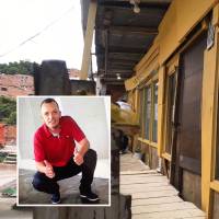 Adelante, la víctima del homicidio en San Javier. Atrás, el lugar donde ocurrieron los hechos. FOTO: Laura Jiménez Valencia