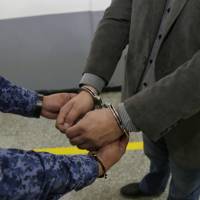 Imagen de referencia de una persona detenida por las autoridades. FOTO: (Colprensa - Álvaro Tavera)