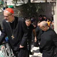 La Policía israelí impide el acceso del jefe de la Iglesia Católica de Jerusalén a la misa de Ramos en la iglesia del Santo Sepulcro en una decisión “sin precedentes”. FOTO: Getty.