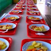 El programa de alimentación beneficia a cerca de 5,7 millones estudiantes en el país. FOTO COLPRENSA