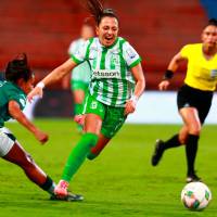 La futbolista antioqueña Sara María Martínez es una de las mejores jugadoras del cuadro verde femenino. FOTO: MANUEL SALDARRIAGA 