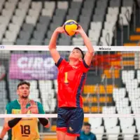 El antioqueño Juan Esteban Restrepo estará con la Selección, es uno de los capitanes de la Tricolor y de los armadores con mayor potencial del voleibol colombiano. FOTO cortesía 
