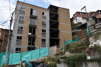 El proyecto de vivienda beneficiará a 27 familias en el barrio 13 de Noviembre, de la comuna 8, Villa Hermosa. FOTO Cortesía Alcaldía de Medellín