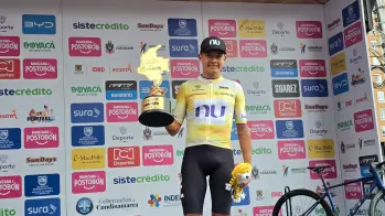 Rodrigo Contreras sigue impresionando con su nivel en la Vuelta a Colombia. Esta vez impuso experiencia y calidad más allá de la fuerte rivalidad con los demás deportistas. FOTO CORTESÍA NU COLOMBIA