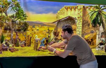 El Parque Comercial El Tesoro, el Country Club, la Cámara de Comercio y el Museo El Castillo son los lugares de Medellín donde se encuentran los pesebres hechos por Lenis. FOTO Cortesía