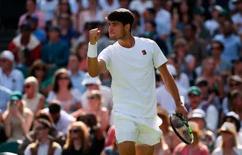 Alcaraz alcanzó su victoria consecutiva número 22 y frente al alemán registró 4 victorias y una derrota. Foto: GETTY