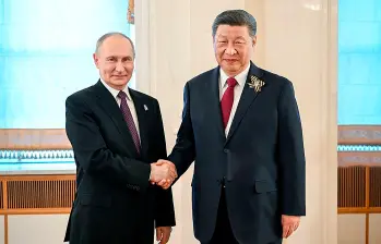 El presidente de China, Xi Jinping, planea estar en Rusia durante tres días, sosteniendo reuniones con su homólogo Vladimir Putin. Además, soldados chinos participarán en los desfiles conmemorativos. FOTO getty