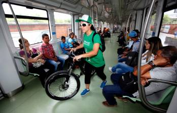 El Metro de Medellín extenderá su operación comercial y flexibilizará el ingreso de mascotas y bicicletas durante la Feria de las Flores. FOTO: Manuel Saldarriaga