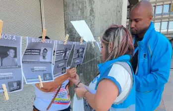 Estamos en la conmemoración de la semana del Detenido Desaparecido, por eso se han realizado actos simbólicos. FOTO CORTESÍA ALCALDÍA