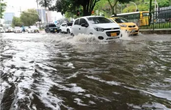 Las lluvias han dejado derrumbes e inundaciones en vías y zonas tanto urbanas como rurales en Antioquia. FOTO: ESNEYDER GUTIÉRREZ
