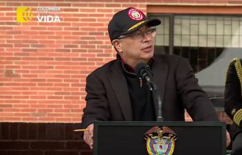 Durante la conmemoración del 73° Aniversario del Comando General de las Fuerzas Militares en Bogotá, el jefe de Estado se refirió a la necesidad de cuidar el recurso hídrico. Foto: Presidencia