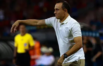 El entrenador antioqueño Alejandro Restrepo, de 43 años, busca su segundo título como técnico en el fútbol colombiano. FOTO: MANUEL SALDARRIAGA