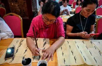 El Nushu, “escritura femenina”, se creó hace unos 400 años, cuando las mujeres aún tenían prohibido asistir a la escuela. Foto: Afp