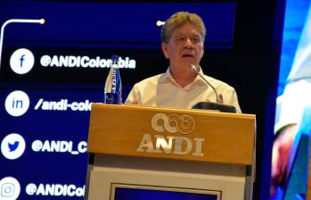 Bruce Mac Master, presidente de la Andi, dio apertura al congreso anual del gremio, en Cartagena. FOTO tomada de X