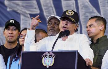 El presidente de la República, Gustavo Petro, dio un discurso en Cali promoviendo la consulta popular vía decreto. FOTO: Presidencia