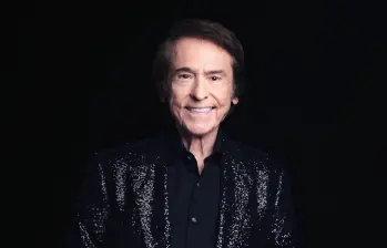 Raphael, leyenda de la canción melódica, recibirá el homenaje como Persona del Año durante la gala previa a los Latin Grammy 2025 en Las Vegas. FOTO cortesía Latin Grammy