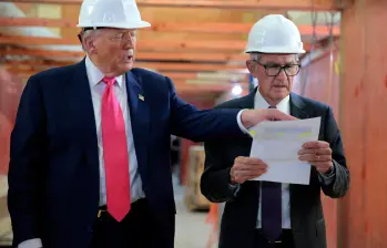Presidente Donald Trump y presidente de la FED, Jerome Powell. FOTO: GETTY