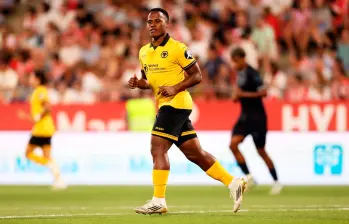 El futbolista colombiano Jhon Arias utiliza el número 10 del Wolverhampton de Inglaterra . FOTO: GETTY