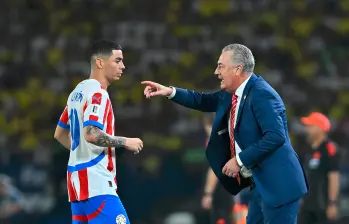El técnico argentino Gustavo Alfaro dirigió su primer partido al frente de Paraguay el 6 de septiembre de 2024, en la séptima jornada. Hoy, 272 días después, los guaraníes no conocen la derrota. FOTO GETTY