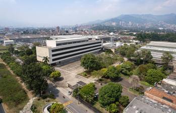 El lote donde funcionó hasta 2019 la planta de Coltabaco en Medellín