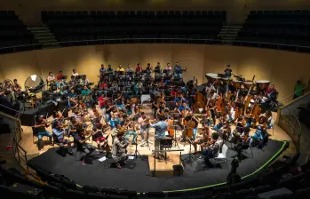 La Orquesta Iberacademy se presentará en el Teatro El Tesoro en el concierto Bandas Sonoras. FOTO Juan Antonio Sánchez