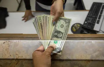 El precio promedio del dólar hoy en la Bolsa de Valores de Colombia es de $3.907,95. FOTO EL COLOMBIANO