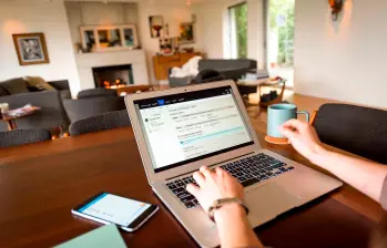 La empresa se caracteriza por un ambiente laboral inclusivo, flexible y colaborativo, donde las ideas de los empleados son valoradas y reconocidas. FOTO: GETTY