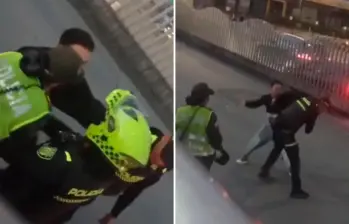 Los usuarios grabaron el momento de la disputa del ciudadano colado con el uniformado. Redes sociales.