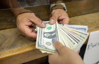 El dólar en Colombia volvió a repuntar en los últimos días y el martes cerró arriba de $3.900. FOTO EL COLOMBIANO