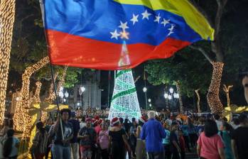 A pesar de los esfuerzos por teñir el ambiente de fiesta, el telón de fondo de esta celebración es de alta complejidad. La tensión política interna sigue siendo una constante, con una profunda polarización que afecta todos los aspectos de la vida pública. Foto: GETTY