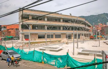 La Plaza de Mercado de Bello es una de las obras que aún no entran en servicio. Se encuentra cerrada hace cuatro años. FOTO ESNEYDER GUTIÉRREZ CARDONA
