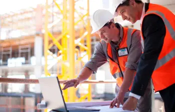 El sector creativo y de la construcción abre sus puertas a profesionales que buscan un nuevo aire laboral en Colombia. FOTO: GETTY
