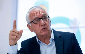 La Corte Constitucional citó al ministro de Salud, Guillermo Jaramillo, para responder por la suficiencia de la UPC. FOTO: Presidencia