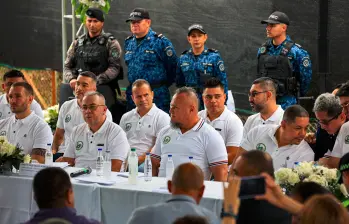 La mesa de paz urbana se instaló en Medellín el 2 de junio de 2023 y se desarrolla en la cárcel La Paz, de Itagüí. Desde entonces se han dado algunas conversaciones, pero según expertos, no se han materializado avances significativos. FOTO: MANUEL SALDARRIAGA La mesa de paz urbana se instaló en Medellín el 2 de junio de 2023 y se desarrolla en la cárcel La Paz, de Itagüí. Desde entonces se han dado algunas conversaciones, pero según expertos, no se han materializado avances significativos. FOTO: MANUEL SALDARRIAGA