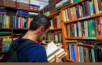Relámpago literario: la iniciativa local de compra y venta de libros que le da vida a su biblioteca