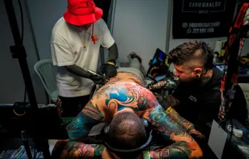 47 de cada 100 jóvenes en Colombia tienen al menos un tatuaje. FOTO EL COLOMBIANO. 