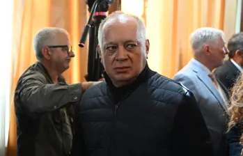 Diosdado Cabello en la ceremonia que juramento a Delcy Rodríguez como presidenta interina del país. Foto: AFP.