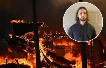 Un hombre de 29 años fue arrestado en Florida, acusado de provocar el incendio que devastó Pacific Palisades, en Los Ángeles, y dejó 12 muertos y más de 6.000 viviendas destruidas. FOTO: AFP, fiscal federal interino Bill Essayli., vía X.