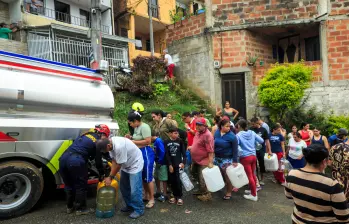  Con 35 rutas de carrotanques (30 para el sector residencial y 5 para el sector salud y grandes superficies), EPM atenderá a alrededor de 1.500.000 personas que este fin de semana tendrán interrupción programada del servicio de acueducto. FOTO: CAMILO SUÁREZ ECHEVERRY