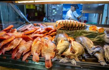 El pescado es uno de los productos más consumidos en Semana Santa. Por tradición religiosa, muchas familias solo consumen este alimento el jueves y viernes santo. FOTO: Juan Antonio Sánchez