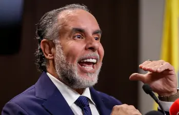 El ministro respondió a las críticas de sectores políticos y gremiales. “Que se pongan en la nueva era”, dijo Benedetti. FOTO: Presidencia